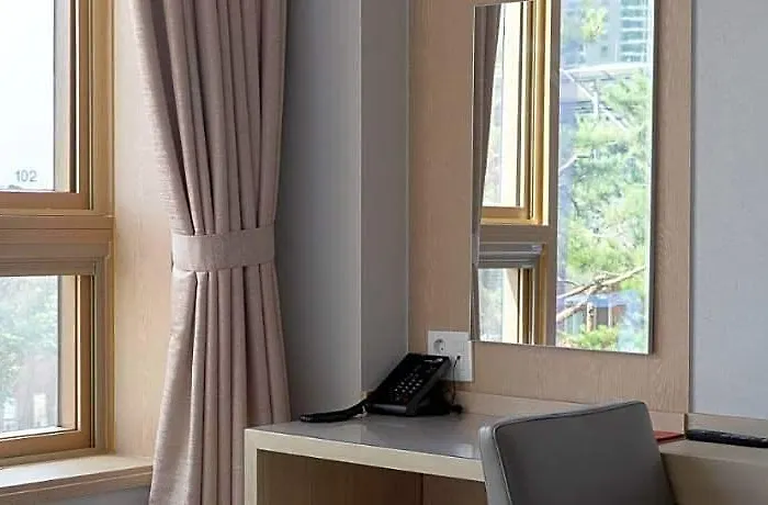 Hotel Hi Youth 3*